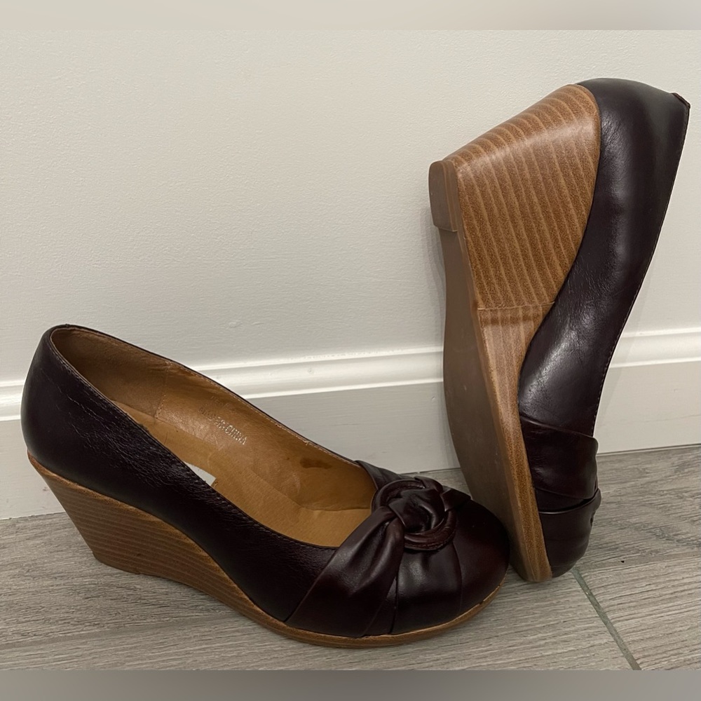 NEW Steve Madden Wedges Style Pearce